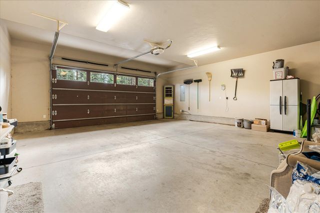 714 S Wrangler Court, Sisters, OR 97759