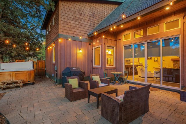 714 S Wrangler Court, Sisters, OR 97759