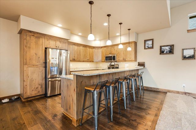 714 S Wrangler Court, Sisters, OR 97759