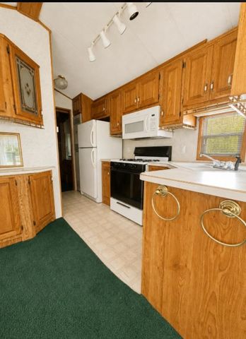 79 Ottawa Lane, Rochester, NH 03867