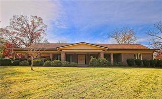 911 Kingston Drive, High Point, NC 27262