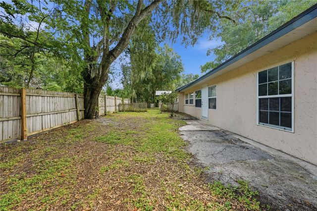 3543 N COUNTY ROAD 426, Geneva, FL 32732