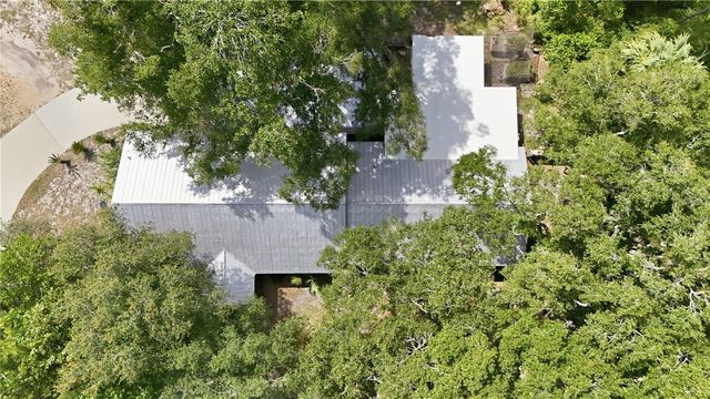 3543 N COUNTY ROAD 426, Geneva, FL 32732