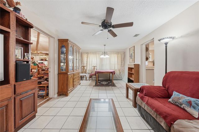 3543 N COUNTY ROAD 426, Geneva, FL 32732