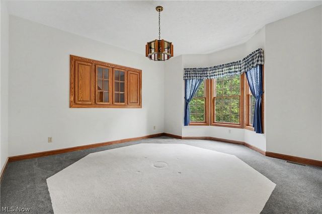 11440 Glenmora Drive, Chardon, OH 44024
