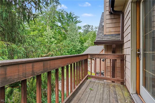 11440 Glenmora Drive, Chardon, OH 44024