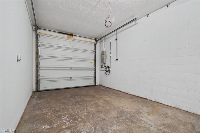 11440 Glenmora Drive, Chardon, OH 44024