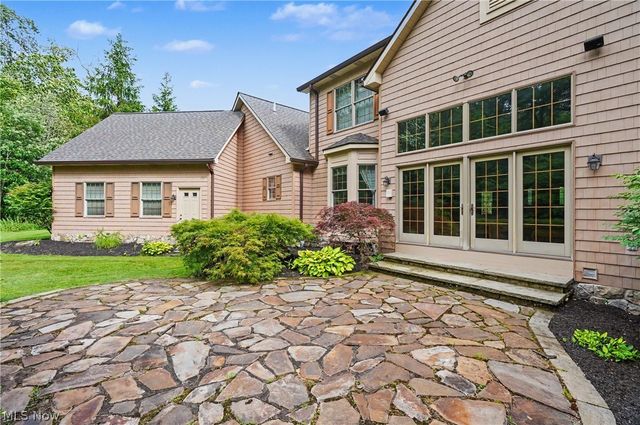 11440 Glenmora Drive, Chardon, OH 44024