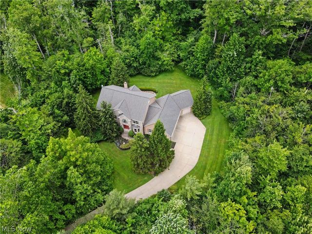 11440 Glenmora Drive, Chardon, OH 44024