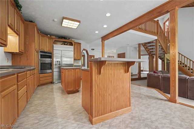 11440 Glenmora Drive, Chardon, OH 44024
