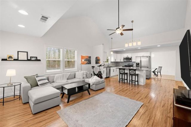 261 Silver Fox Drive, Dawsonville, GA 30534