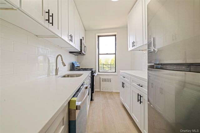 1040 Neilson Street 4F, Far Rockaway, NY 11691