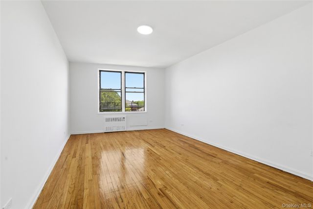 1040 Neilson Street 4F, Far Rockaway, NY 11691