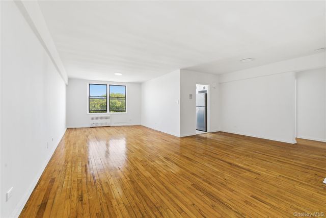 1040 Neilson Street 4F, Far Rockaway, NY 11691