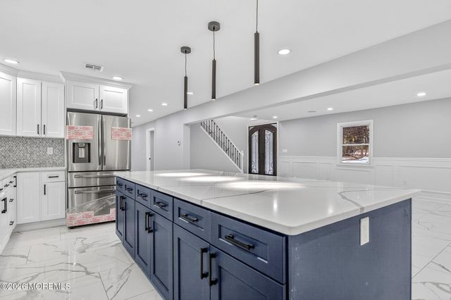 6 Storer Court, Morganville, NJ 07751