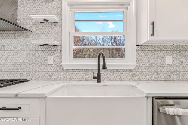 6 Storer Court, Morganville, NJ 07751