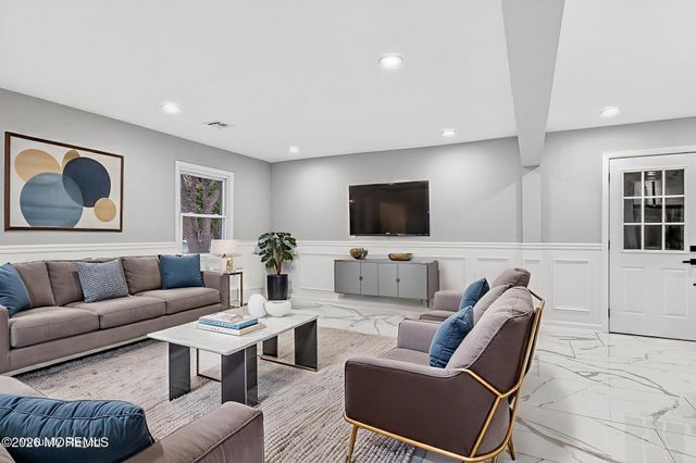 6 Storer Court, Morganville, NJ 07751