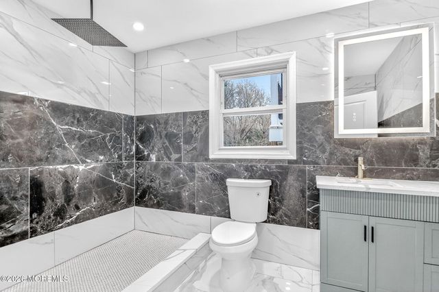 6 Storer Court, Morganville, NJ 07751