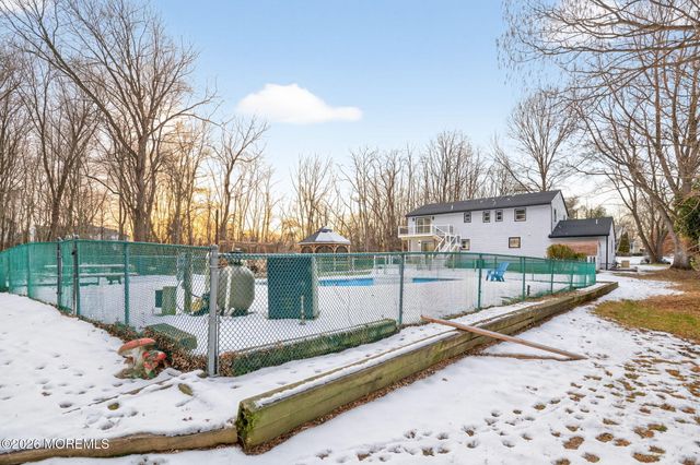 6 Storer Court, Morganville, NJ 07751