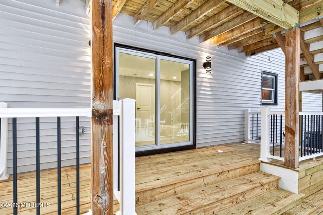 6 Storer Court, Morganville, NJ 07751