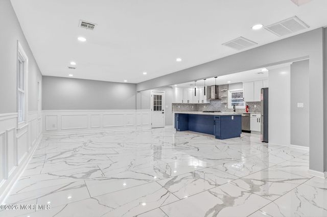 6 Storer Court, Morganville, NJ 07751
