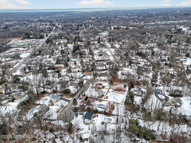 6 Storer Court, Morganville, NJ 07751
