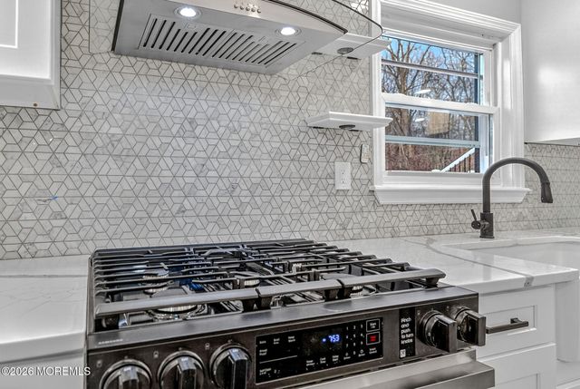 6 Storer Court, Morganville, NJ 07751