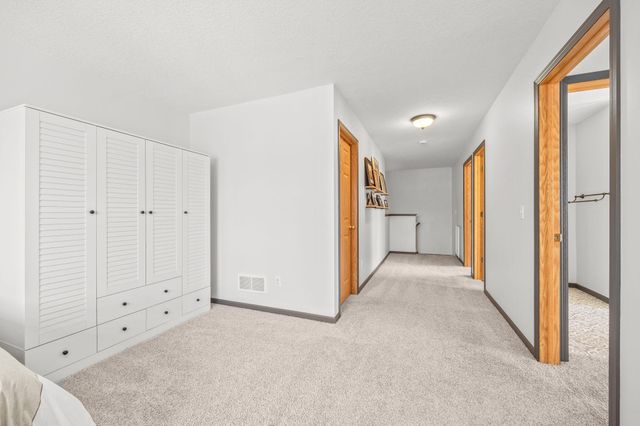 18206 70th Avenue N, Maple Grove, MN 55311