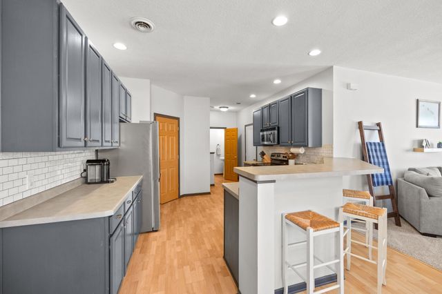 18206 70th Avenue N, Maple Grove, MN 55311