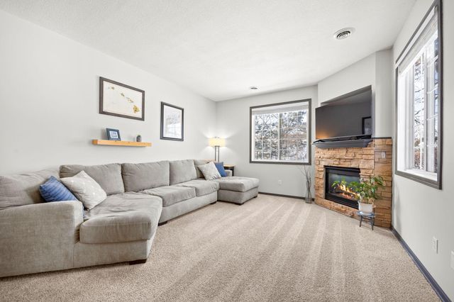 18206 70th Avenue N, Maple Grove, MN 55311