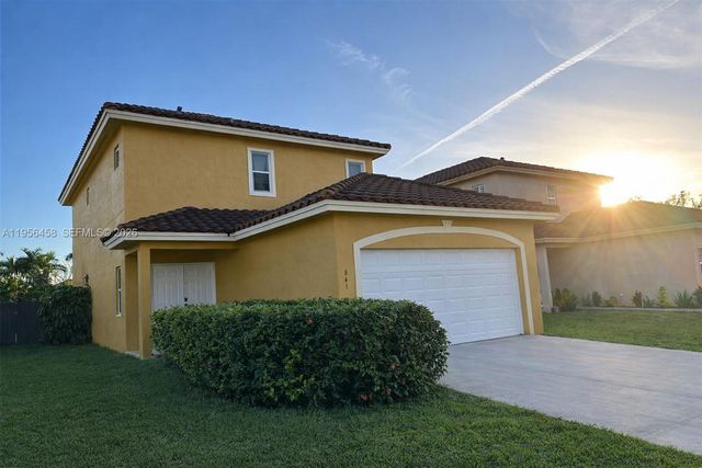 841 SW 6th St, Florida City, FL 33034