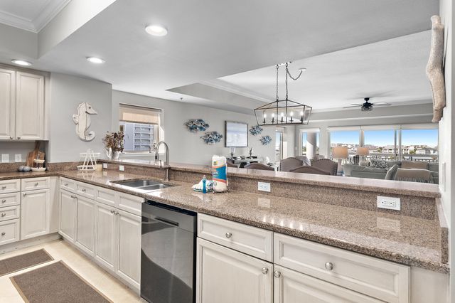 725 Gulf Shore Drive UNIT 201B, Destin, FL 32541