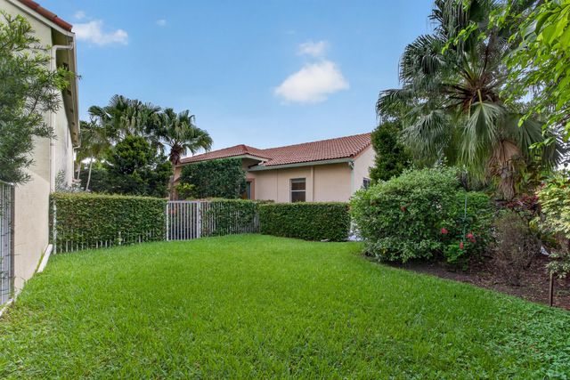 4889 N Classical Boulevard, Delray Beach, FL 33445