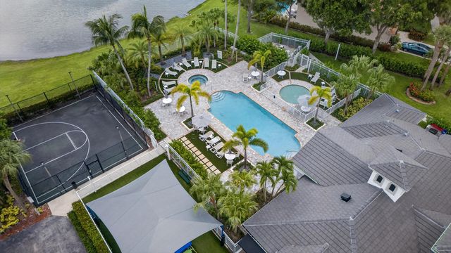 4889 N Classical Boulevard, Delray Beach, FL 33445