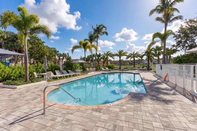 4889 N Classical Boulevard, Delray Beach, FL 33445