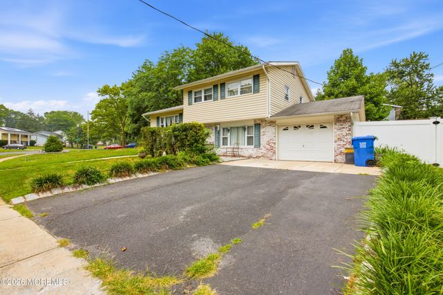 74 Citadel Drive, Jackson, NJ 08527