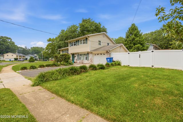 74 Citadel Drive, Jackson, NJ 08527