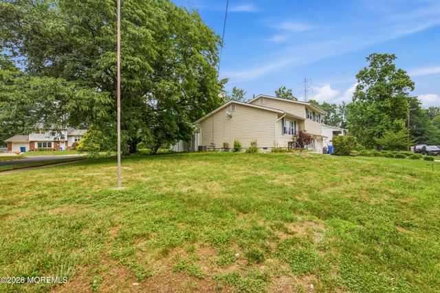 74 Citadel Drive, Jackson, NJ 08527