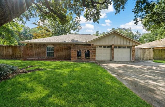 3930 Tumbleweed Lane, Baytown, TX 77521