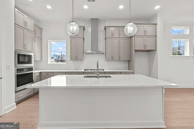 214 Strawberry Lane, Woodstock, GA 30189