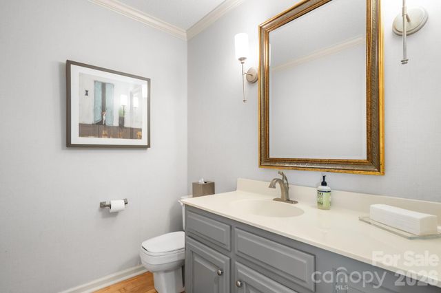 1961 5th Street Lane NW, Hickory, NC 28601