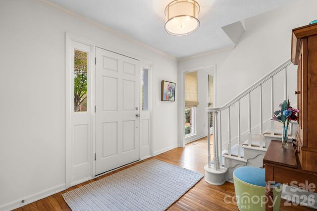 1961 5th Street Lane NW, Hickory, NC 28601