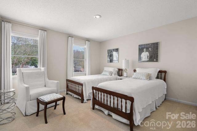 1961 5th Street Lane NW, Hickory, NC 28601
