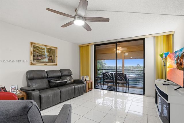 1001 Colony Point Circle 503, Pembroke Pines, FL 33026