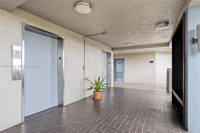 1001 Colony Point Circle 503, Pembroke Pines, FL 33026