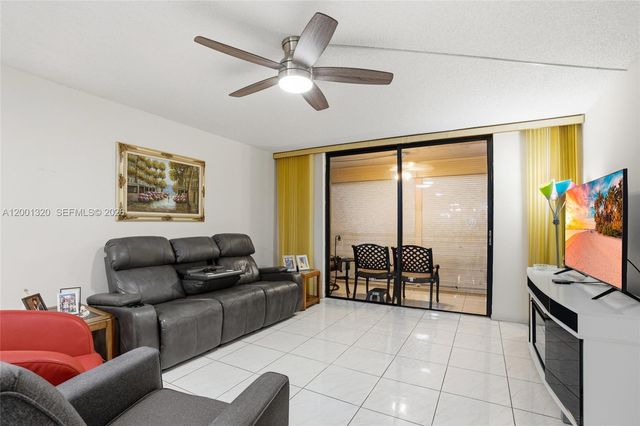 1001 Colony Point Circle 503, Pembroke Pines, FL 33026