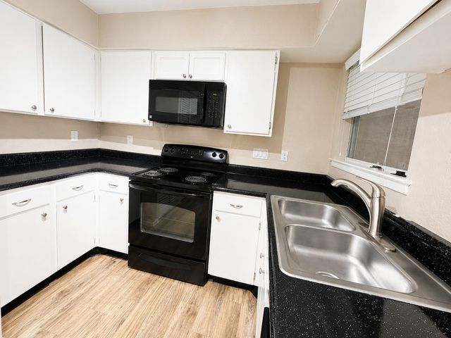 10507 Mellow MDWS 13202, Austin, TX 78750