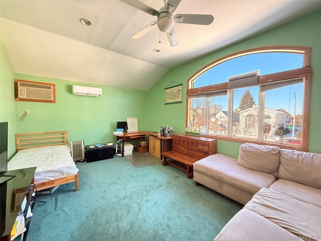 24580 61st Avenue 2 Fl, Little Neck, NY 11362