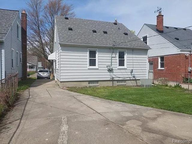 24901 New York Street, Dearborn, MI 48124