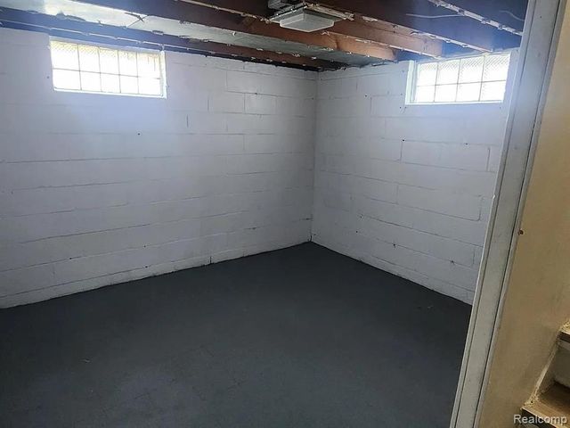 24901 New York Street, Dearborn, MI 48124